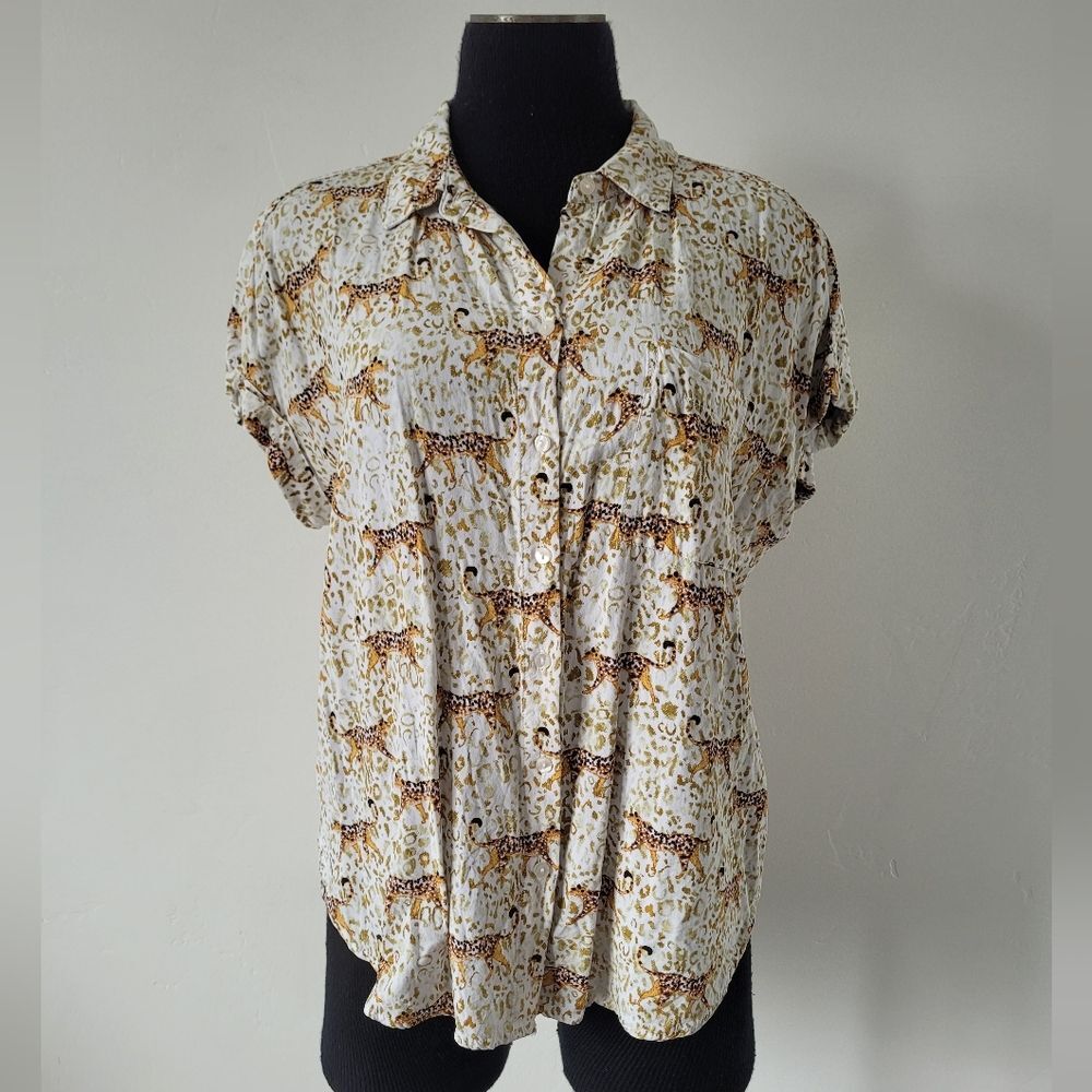 Jane + Delancey Cheetah Leopard Tropical Novelty Print Button Up Shirt Safari M - Picture 2 of 9